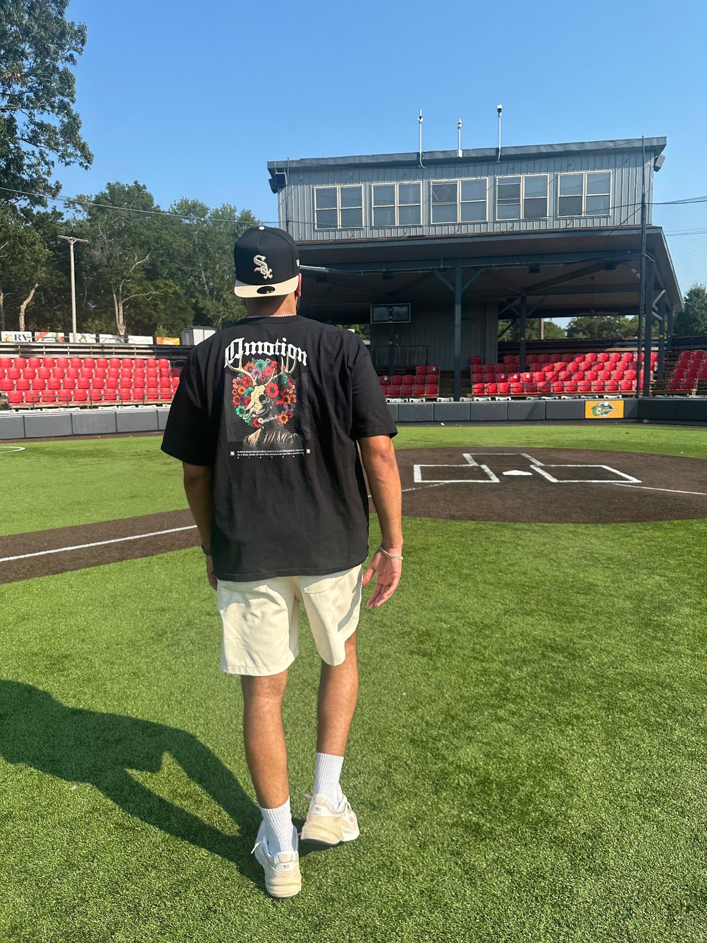 B L A N K E T T- Shirt